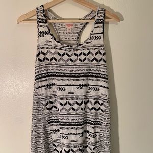 Aztec print tank